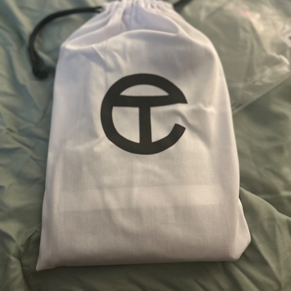 Small Grape Telfar Shopping Bag - Picture 12 of 15